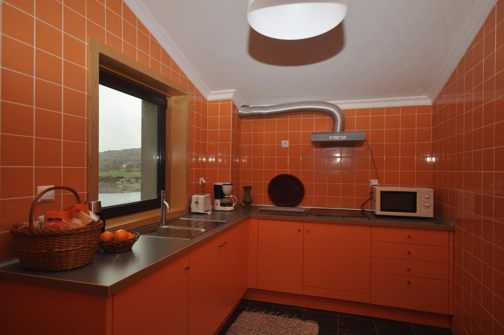 Casas Avela Brava Pensionat Negroes Rum bild
